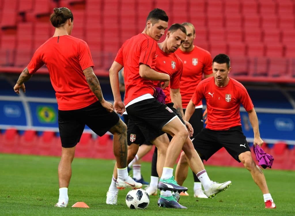 Tuvieron los serbios una actuación convincente, a secas, ante la selección de Costa Rica, a pesar de haber ganado apenas 1-0, pero ante Suiza mostraron falencias y debilidades en diversas áreas.