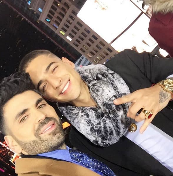 Jomari con Maluma en la fiesta de Univision.