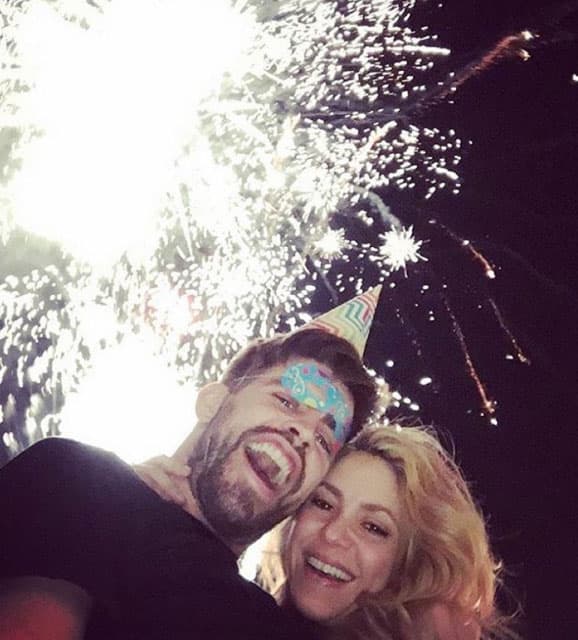 Divina la foto del festejo de Gerard Piqué y Shakira.