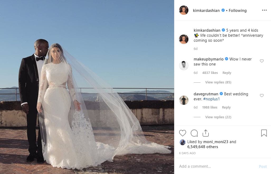 Recientemente la empresaria compartió una fotografía de su boda para anunciar su aniversario: "¡5 años y 4 hijos! ¡La vida no podría ser mejor! Muy pronto el aniversario", escribió en Instagram.
<br>