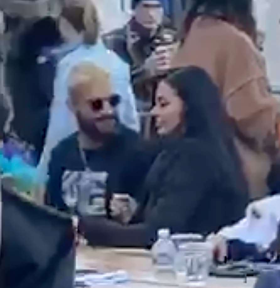 La pareja se divirtió en el 
<b>centro de esquí Snow Lodge</b>.