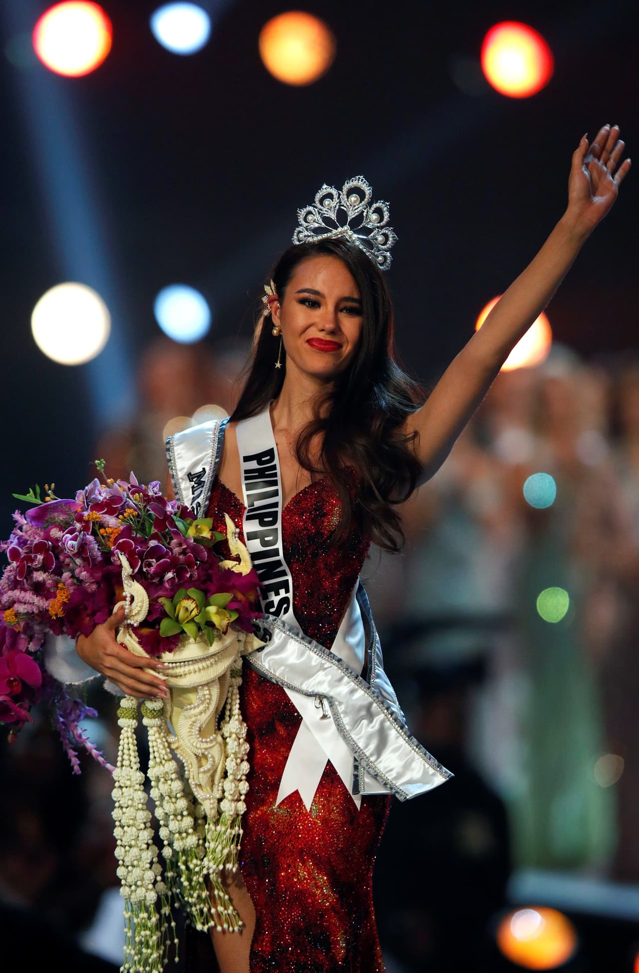 Tras ser seleccionada como Miss Universo 2018, Catriona Gray, de 24 años y graduada del prestigioso
<b><a href="https://www.berklee.edu/"> Berklee College of Music</a></b>, en Boston, adelantó que le gustaría utilizar la música como un instrumento que le permita "conectar gente a través de lenguajes y culturas".