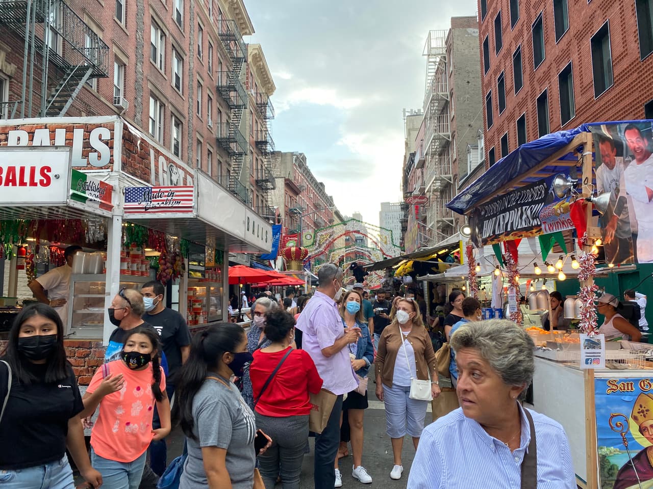 La comunidad en la Pequeña Italia de la ciudad de Nueva York le rinde homenaje a la tradición de sus antepasados.