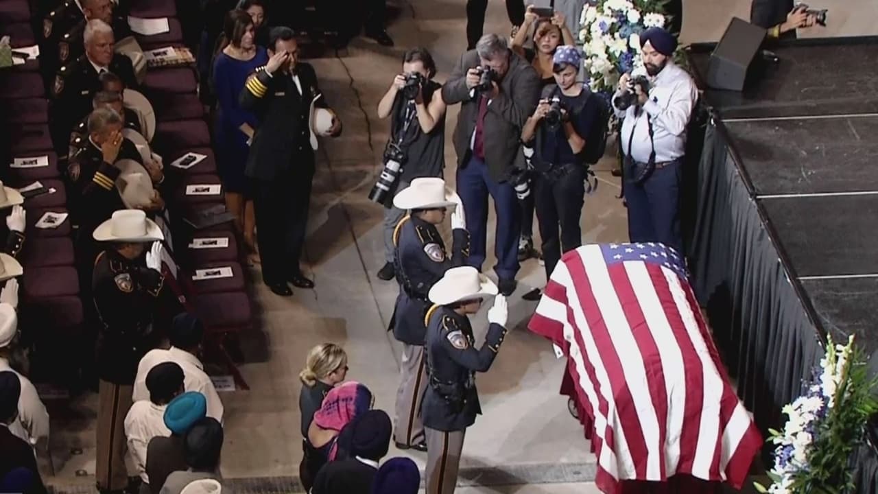 El uniformado del condado de Harris trabajó protegiendo a la comunidad durante 10 años. El alguacil del condado, Ed González, agradeció la manera en que se unieron las personas para homenajear al oficial.