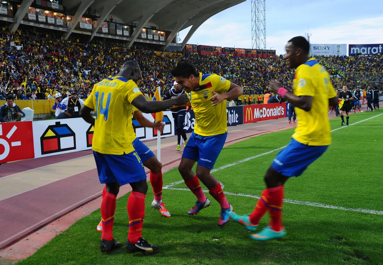 El Atahualpa siempre exhibe llenos pletóricos, pues los ecuatorianos saben que sus seleccionados saldrán ayudados e inspirados por el espíritu del Emperador.