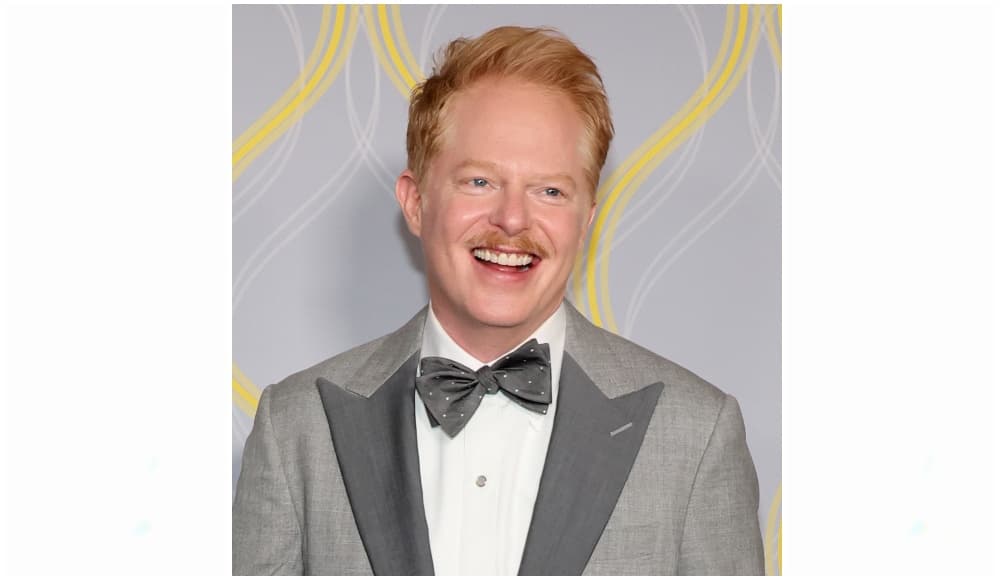 El actor Jesse Tyler Ferguson en la entrega de los Premios Tony en el 2022