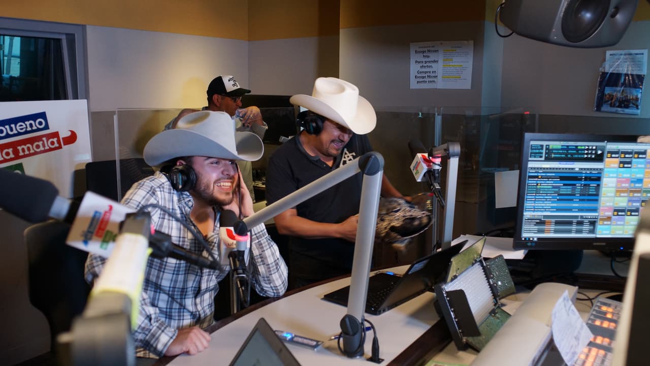 Carla Medrano enamoró a Gerardo Ortiz durante la entrevista del artista con 'El Bueno, La Mala y El Feo'.