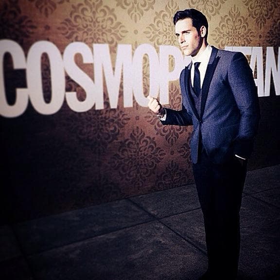 Para ser el sueño de las muchachas claro que debe hacer miles de pesas.