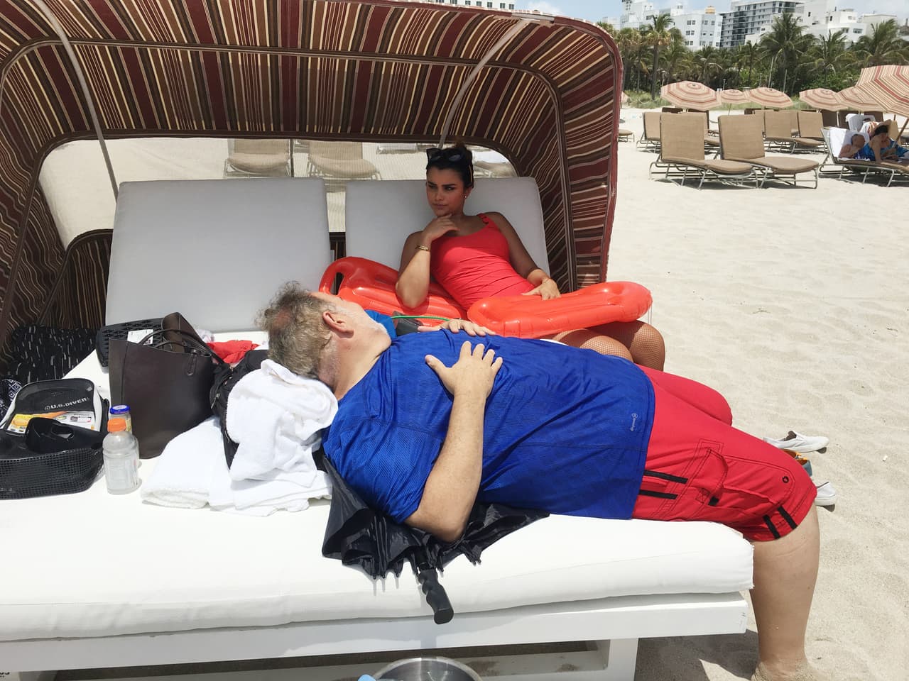 Clarissa y Raúl son muy buenos amigos 
<br>