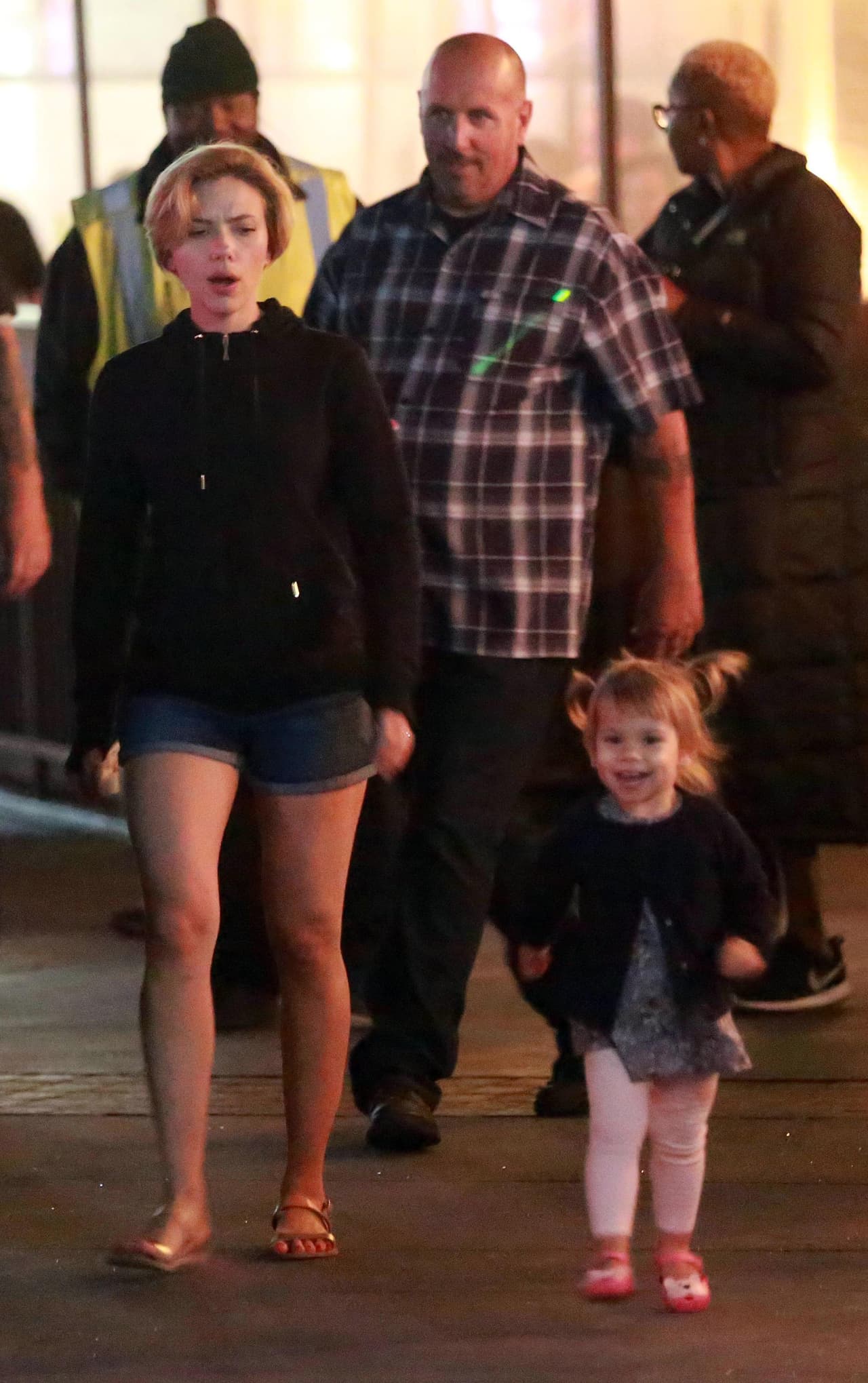 La pequeña Rose llegó de muy buen humor y con mucho estilo.