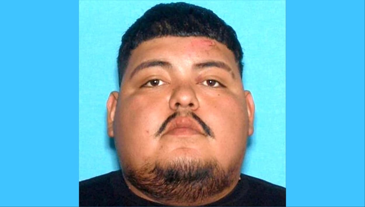 Detienen en la frontera de México a hispano sospechoso de asesinato