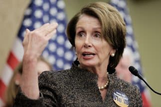 Nancy Pelosi advierte sobre los recortes que planea Paul Ryan contra Medicare