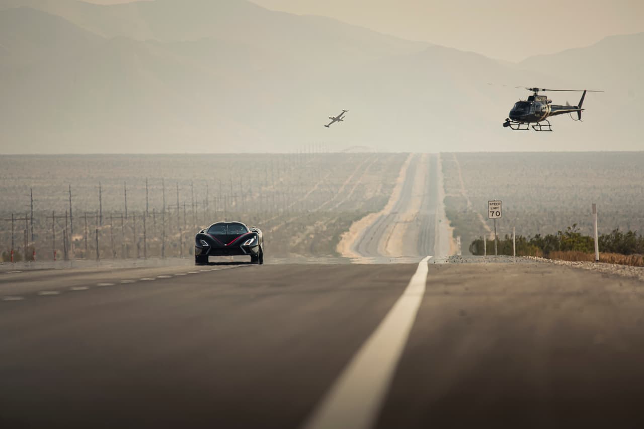 Dos funcionarios autorizados acudieron al lugar para verificar que se cumplieran con todos los criterios del récord mundial y además revisar el GPS, asociado a 15 satélites, que se utilizó para rastrear cada uno de los piques.