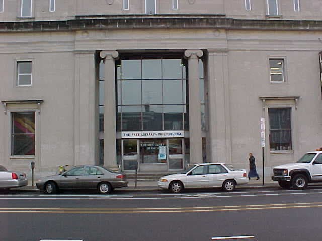 <b>Greater Olney Library</b>
<br>5501 North 5th Street
<br>Philadelphia, PA 19120-2805
<br>215-685-2846
<br>
<br>Ubicado en el distrito comercial de 5th Street, una cuadra al sur de Olney Avenue. La idea de las 
<a href="https://libwww.freelibrary.org/locations/greater-olney-library" target="_blank">bibliotecas públicas en Olney </a>comenzó antes de 1860. Existía una biblioteca gratuita como un edificio de piedra de un piso construido alrededor de 1858 en lo que ahora es Lima y B Street. El edificio nunca se completó del todo y fue abandonado después de unos años de deterioro. En 1876, se estableció otra biblioteca gratuita a poca distancia de lo que ahora es 5318 Rising Sun Avenue. Fue utilizado por residentes de Unionville, Crescentville, Cedar Grove y Olney. (Esta podría ser la fuente de la mayor parte del nombre Greater Olney). Esa biblioteca sobrevivió durante unos 25 años.
<br>