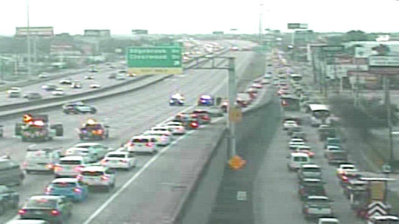 Cierran todos los carriles de la autopista I-45 South hacia Galveston tras accidente vial