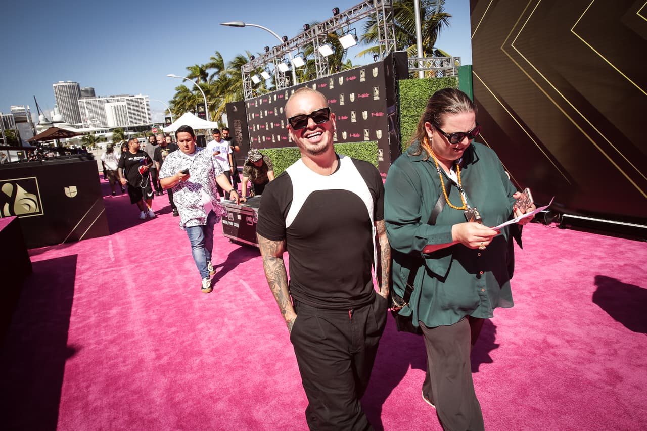 <b>Descubre cuántos premios ganará J Balvin en <a href="https://www.univision.com/shows/premio-lo-nuestro">Premio Lo Nuestro 2019</a> este 21 de febrero. </b>La transmisión de Univision comienza con la alfombra roja de ‘Noche de Estrellas’ desde las 7PM/6C. La entrega de Premio Lo Nuestro iniciará a las 8PM/7C en vivo desde el American Airlines Arena de Miami.