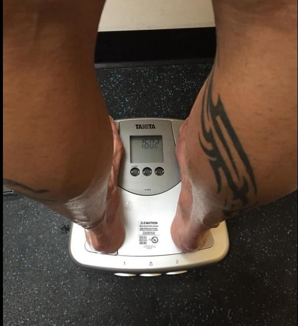 Miguel Cotto sólo cinco libras arriba del peso