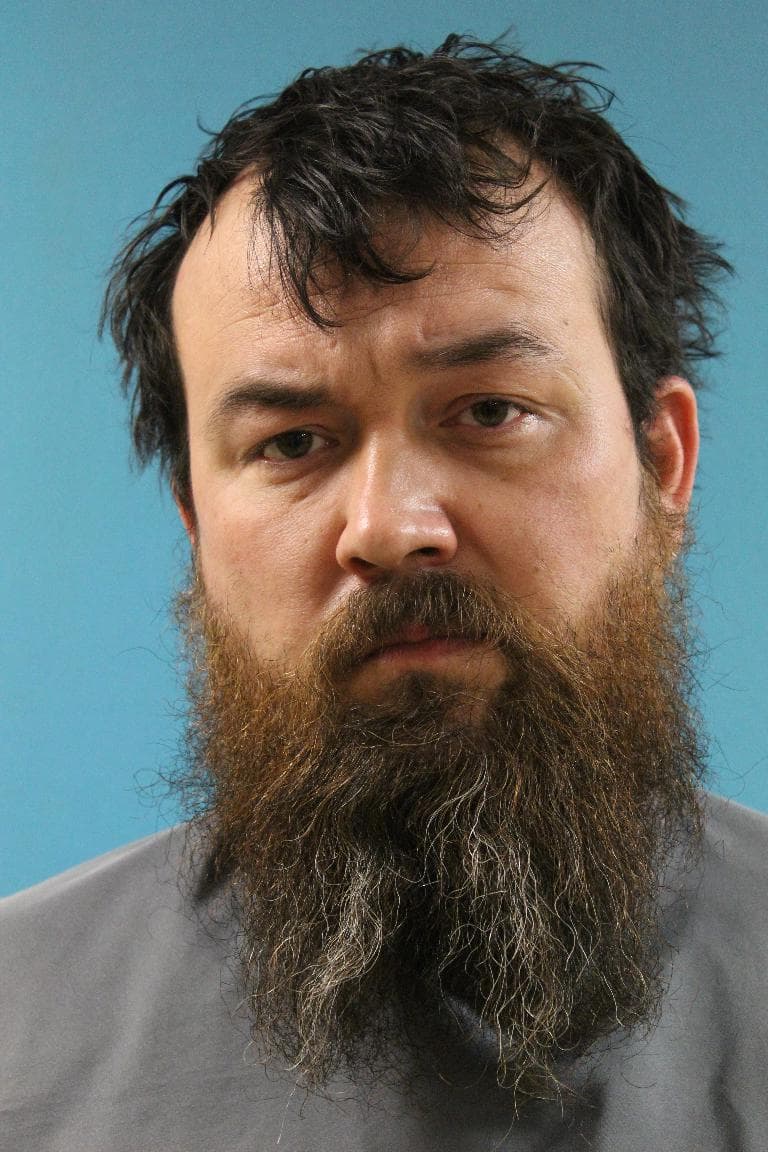 La policía de Red Oak en colaboración con la policía de Dallas y Carrolton arrestaron a Ronald Lee Singer como sospechoso de su muerte y enfrenta cargos por homicidio capital.