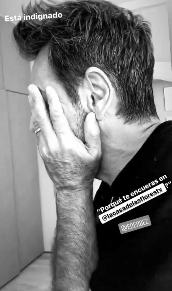 "
<b><a href="https://www.univision.com/famosos/por-que-te-encueras-cero-gracia-le-dio-a-eugenio-derbez-el-desnudo-artistico-de-su-hija-aislinn-video">¿Por qué te encueras?</a></b>, ya viniste a grabar, ¿Por qué te encueras en 'La casa de las flores'?", le reclama Eugenio en un video publicado en octubre de 2019.
<br>