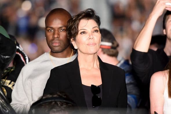 Kris Jenner estuvo en primera fila para admirar el número musical del marido de su hija.