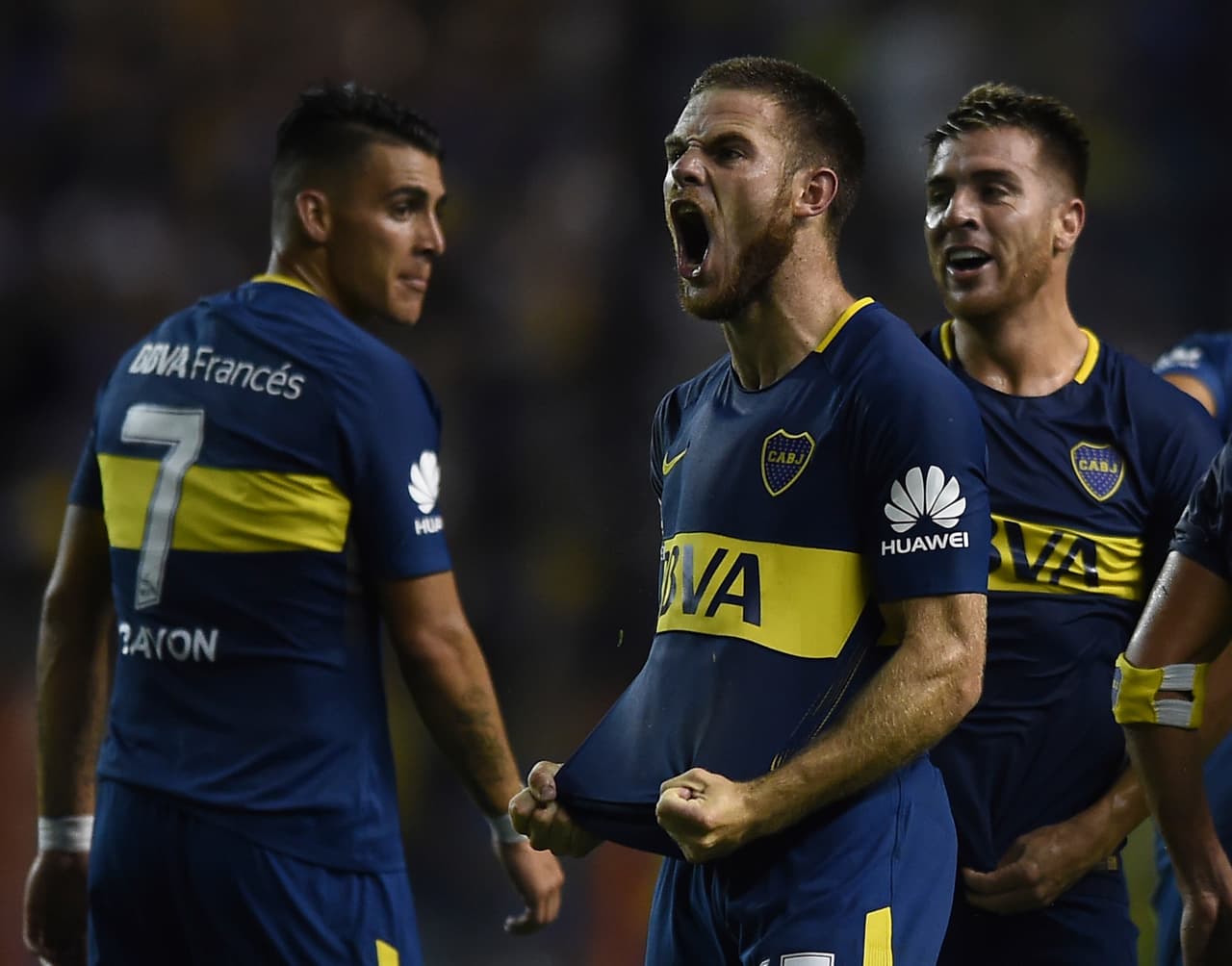 De este modo las cosas se fueron acomodando de a poco: Nández llegó a Boca para llenar el hueco dejado por la marcha de Rodrigo Bentancur a la Juventus de la Serie A.