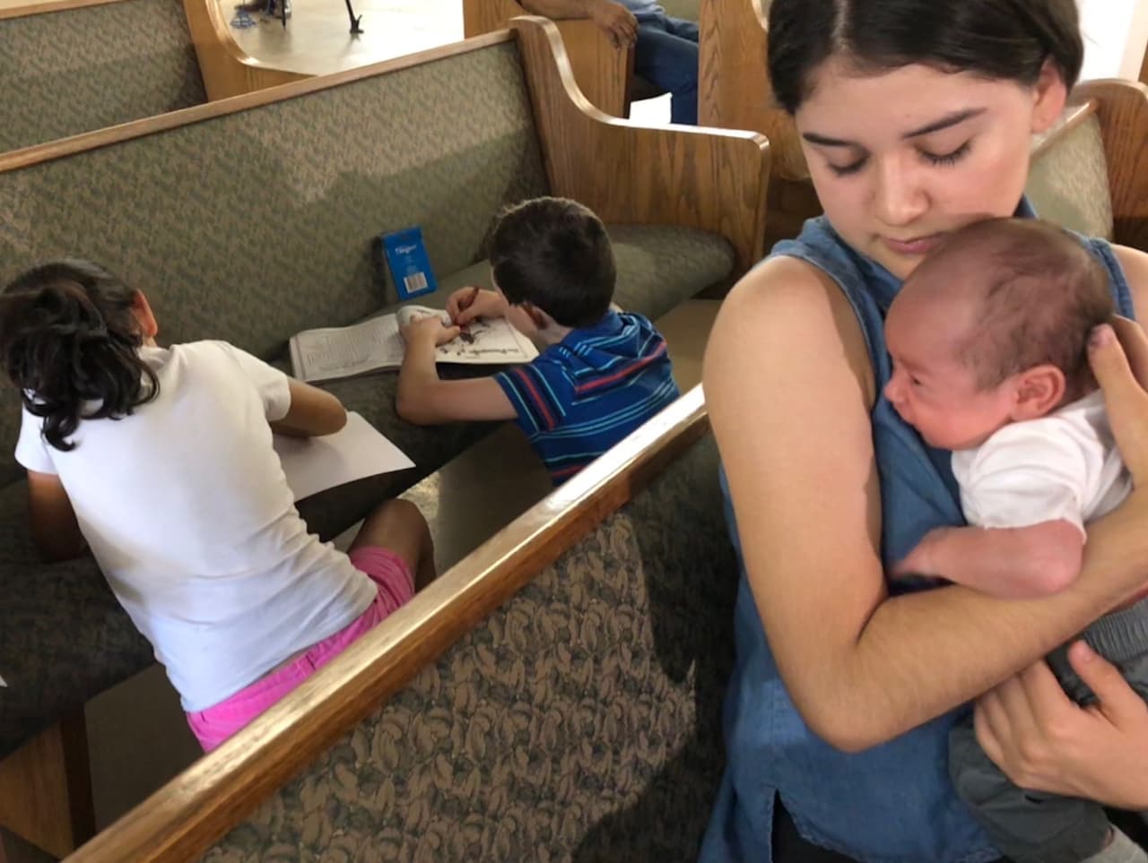 A García le preocupa qué va a pasar ahora con sus hijos. Tiene un bebé de un mes de nacido.