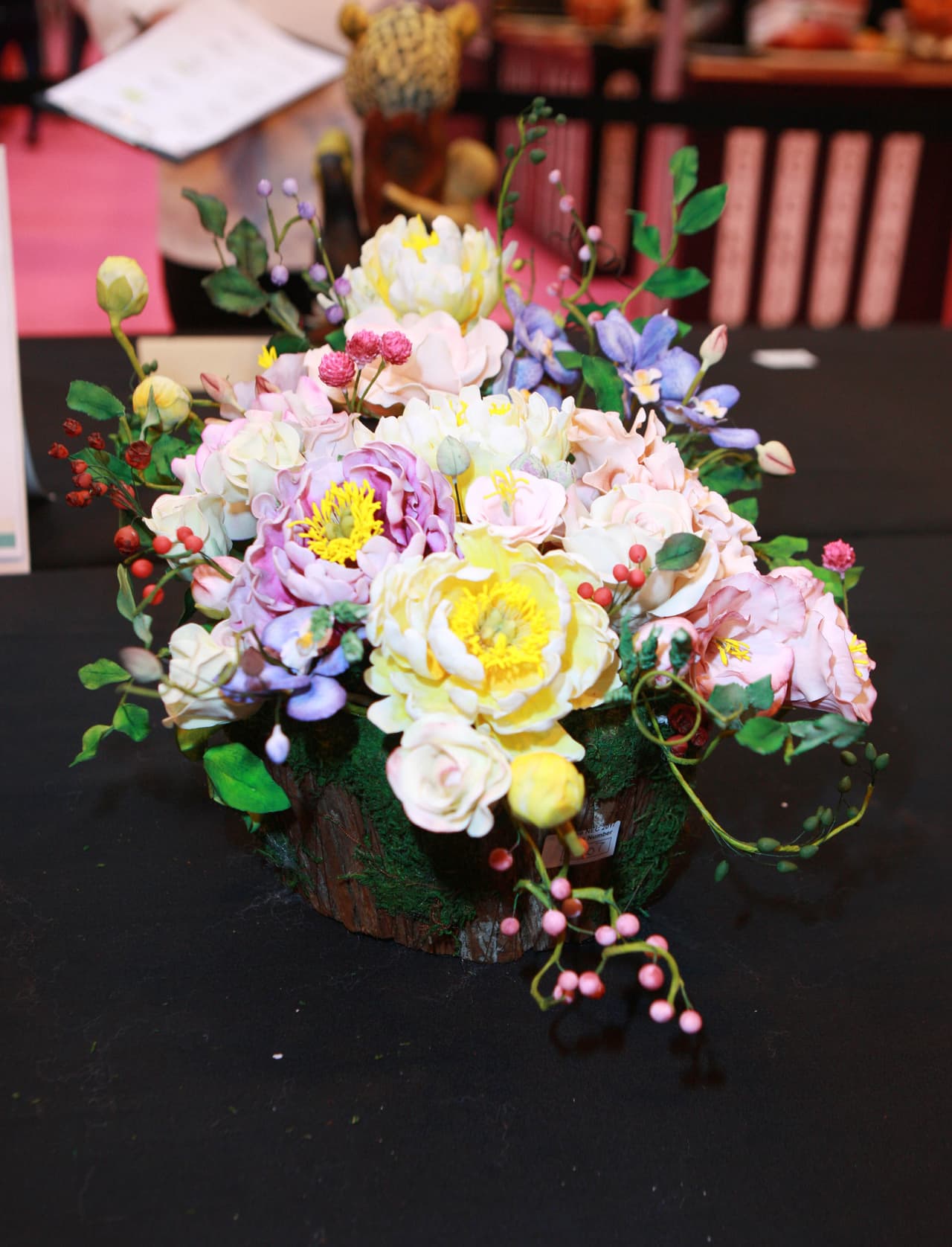 La competencia de pasteles mundial, Cake International, exhibió pasteles que llevan la decoración culinaria a lugares inesperados, con repostería en forma de personajes de películas, pájaros, perros y hasta un bebé. El show se llevará a cabo del 17 al 19 de marzo en Birmingham, Inglaterra.