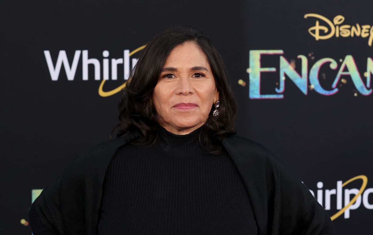 Germaine Franco, ocupó el puesto como la primera mujer en componer la banda sonora para una película animada de Disney, y ahora recibió una nominación a la categoría ‘Mejor banda sonora’ en los premios Oscar; ella también fue la primera mujer latina en ganar una premio Annie con la música de ‘Coco’ la película.