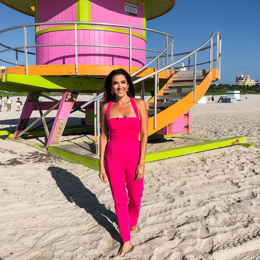 Aquí, gozando de una caminata en la arena.