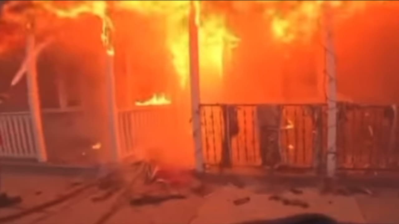 Trató de asesinar a dos mujeres: acusan a hombre de iniciar incendio que afectó casas y envió a varios al hospital