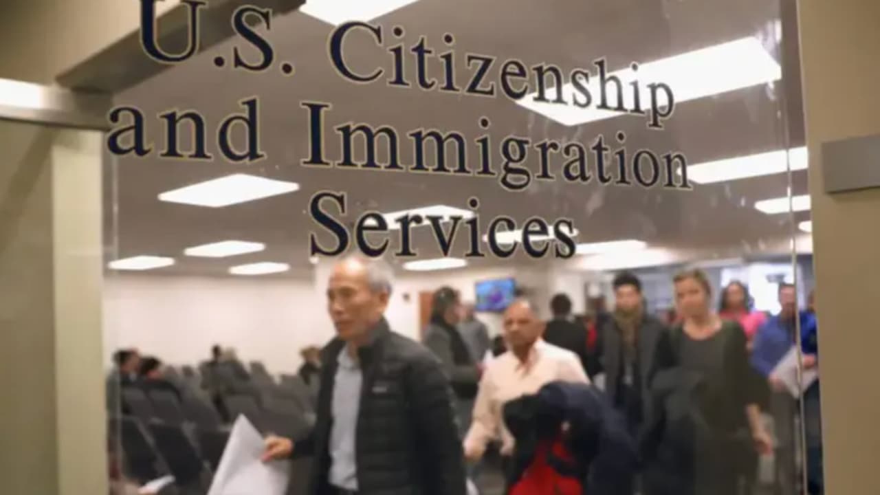 Permisos de trabajo: ¿quiénes se van a ver afectados por la reducción del tiempo de vigencia?