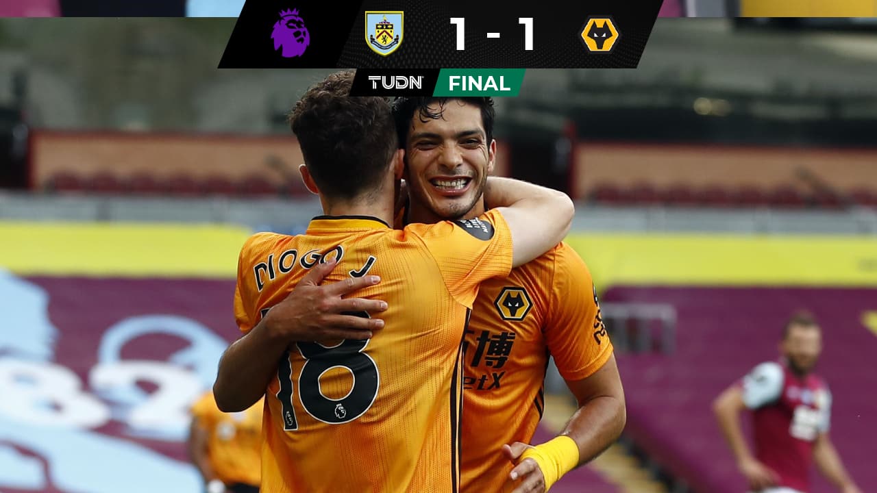 Golazo de Raúl Jiménez, insuficiente para los Wolves