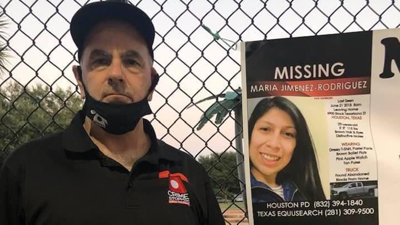 Meses después las evidencias recopiladas por los detectives indicaron que la mujer fue asesinada y desmembrada.