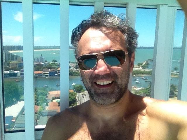 Tras su muerte, cientos de brasileños le dieron el último adiós antes de ser sepultado en el cementerio Sao Paulo.