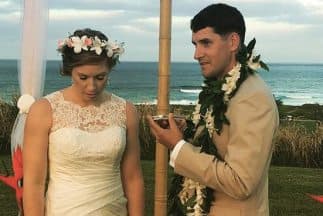 Natalie Heimel y Edward Mallue Jr. al momento que reciben la llamada de Barack Obama. Foto tomada del video de Youtube.