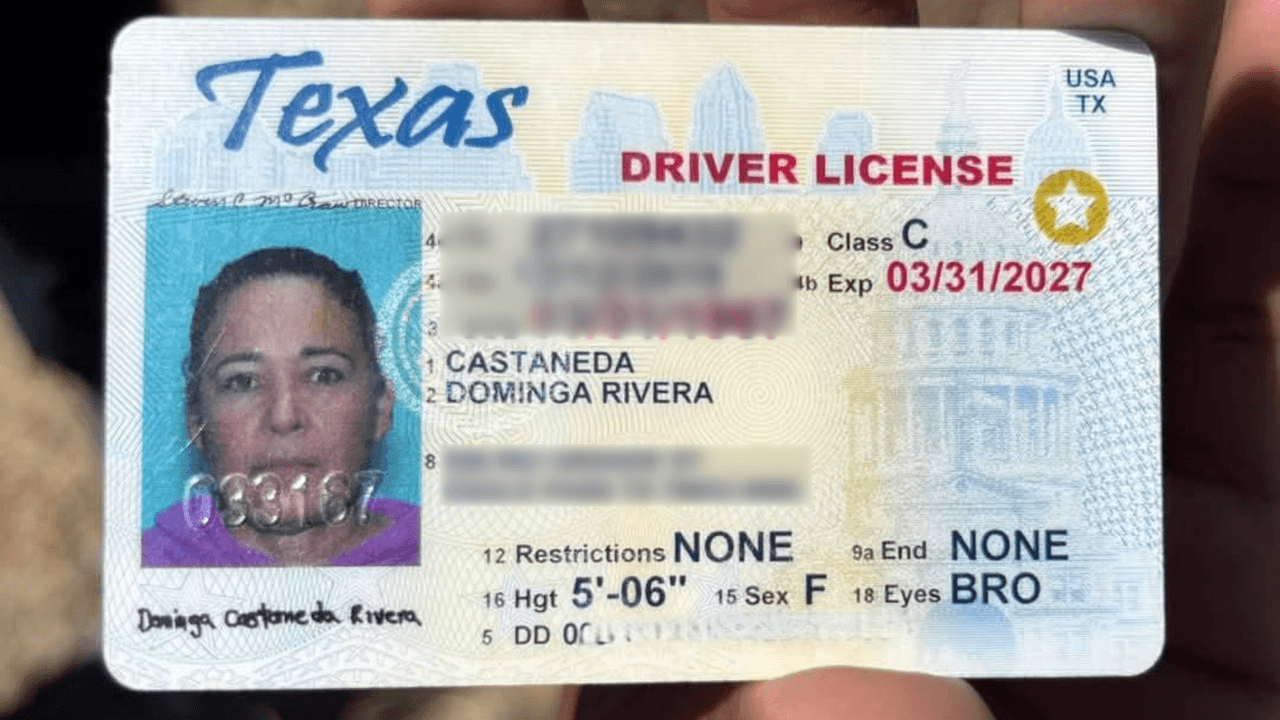 La víctima fue identificada oficialmente como Dominga N., de 58 años, pero en el lugar se encontró una licencia de conducir a nombre de Dominga Rivera Castaneda, originaria de Eagle Pass.