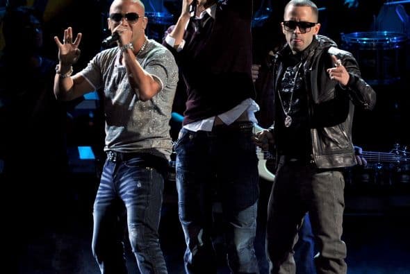 Y en esta entrega, con tu ayuda, podrían llevarse tres premios.