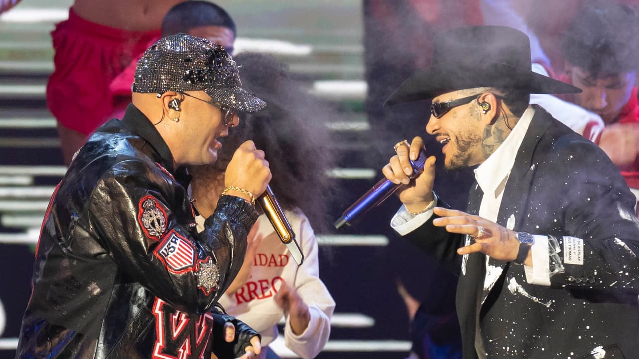 Wisin, Kapo y su flow imparable invaden Premios Juventud con 'Saoco', 'Paleta', 'Gistro Amarillo' y 'Muévelo Pa' Mí'