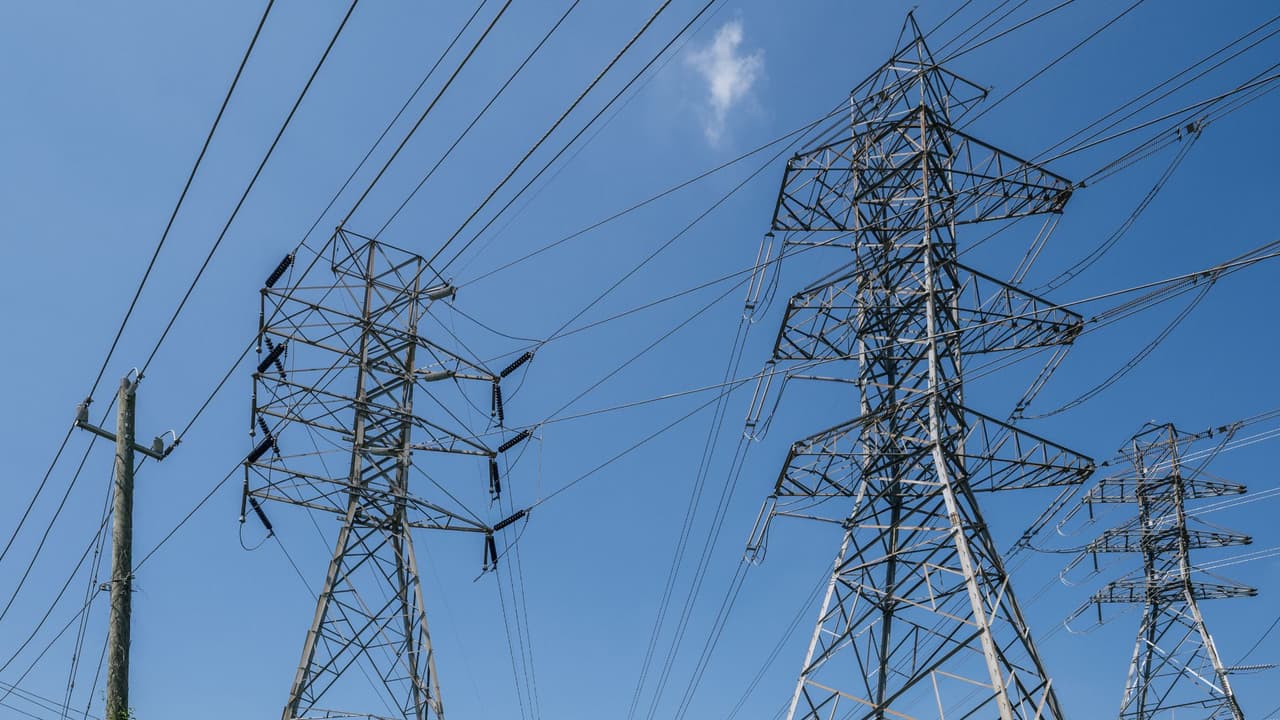 El Consejo de Fiabilidad Eléctrica de Texas (ERCOT), que opera la red eléctrica del estado, advierte que la demanda de electricidad estará por encima de los 75,000 megavatios.