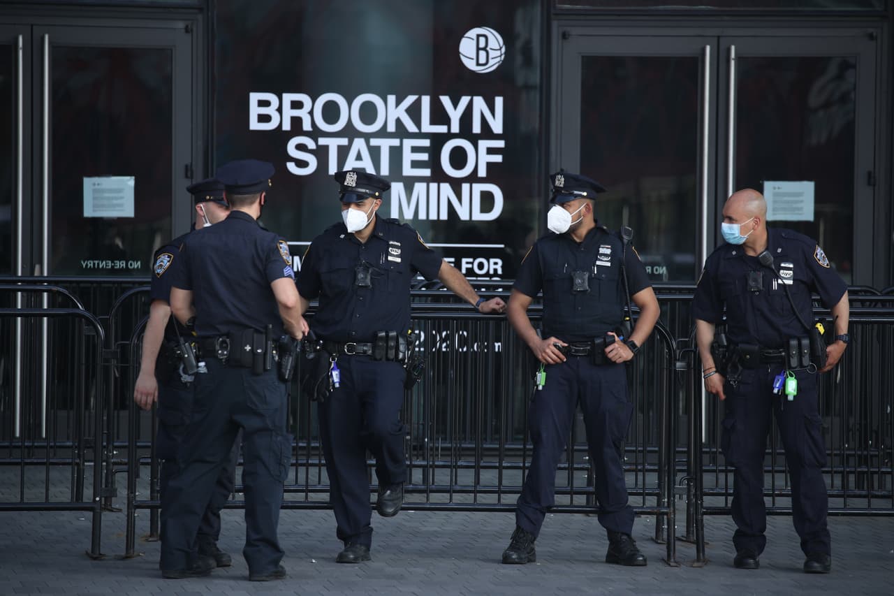 De Blasio revela el plan para terminar con la violencia armada en las calles de la ciudad de Nueva York