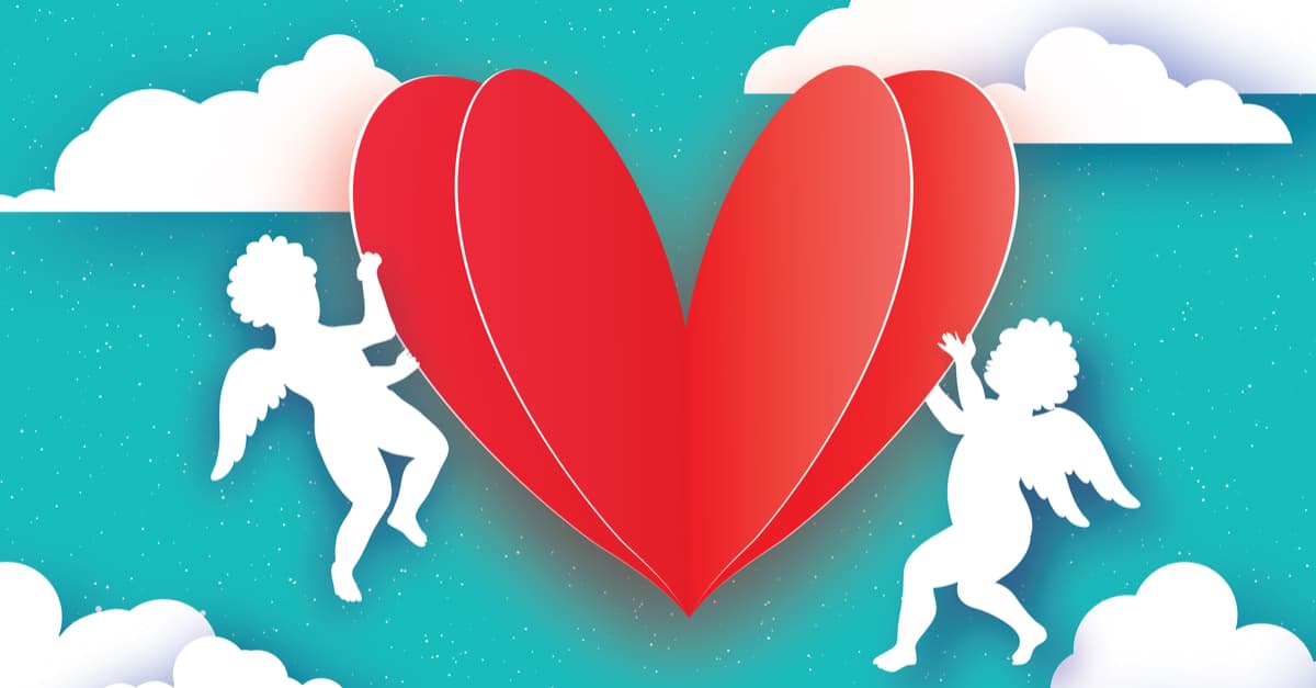 Pero Psique pronto quedó cautivada también por su vida con Cupido, a pesar de no poder verlo nunca. Tiempo después, preocupadas por ella, el dios del viento permitió que las dos hermanas de Psique la visitaran en el palacio, y quedaron impactadas con el lujo que rodeaba a su hermanita.