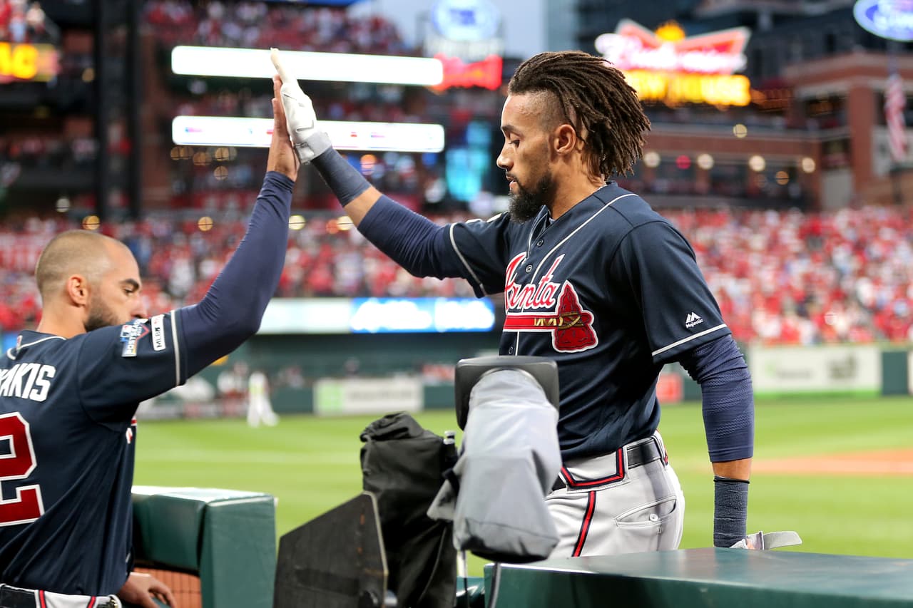 Los Braves vienen de atrás en la novena para remontar a los Cardinals 3-1.