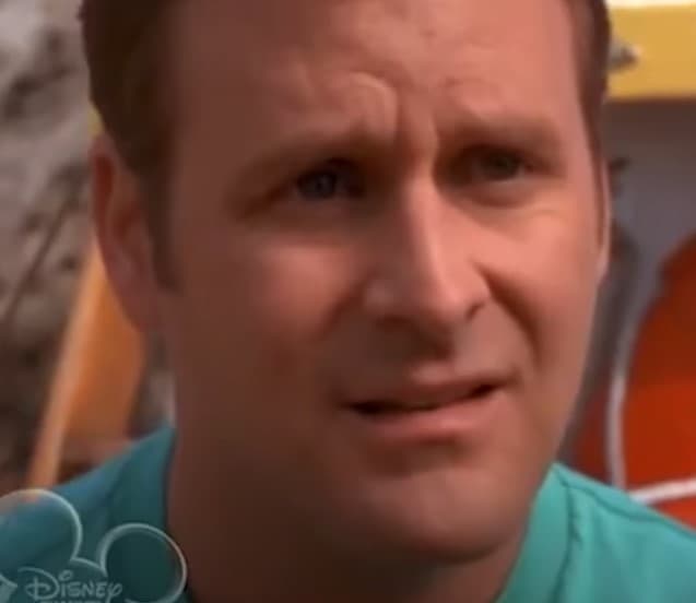 <b>Dave Coulier, papá de Cody</b>
<br>El padre adoptivo de Cody era interpretado por Dave Coulier, quien siempre mostraba su mejor lado paterno a pesar de no compartir la misma sangre con su hijo.