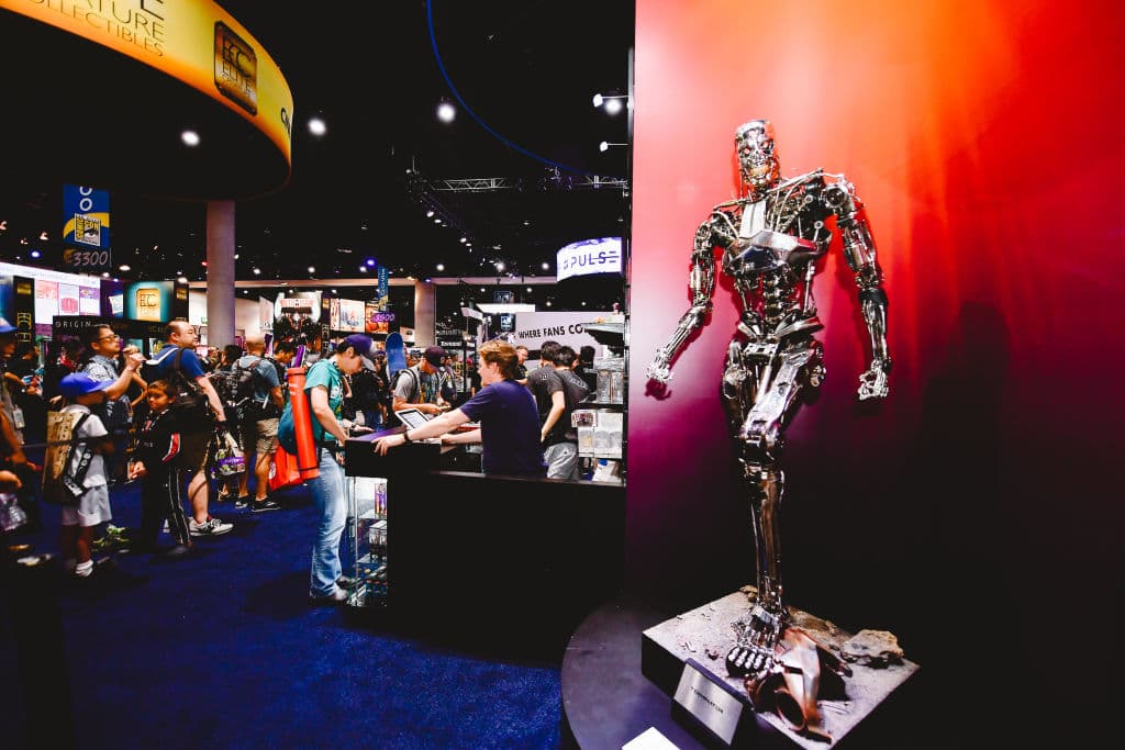 La conferencia es un verdadero ‘campo de batalla’ para superhéroes y sus archivillanos.