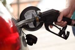 Encontrar los precios más bajos para llenar tu tanque es de gran ayuda, por ello a continuación te compartimos estas aplicaciones que pueden ayudarte a ahorrar.
<br>