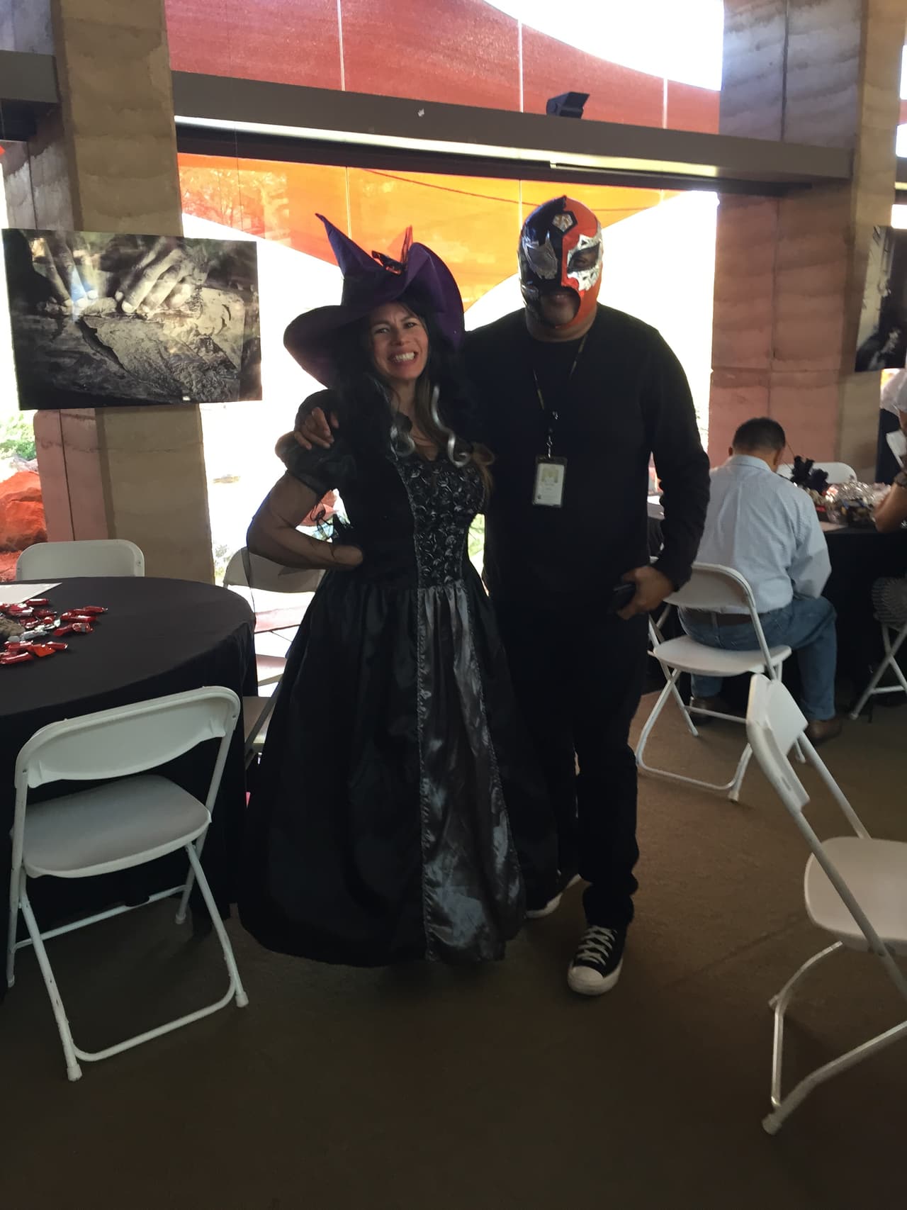 Disfraces, concursos y mucha diversión en la celebración de Halloween en Univisión Arizona.