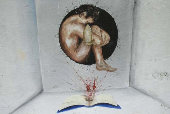 Uno de los murales que recrea las represiones que han sufrido los estudiantes.