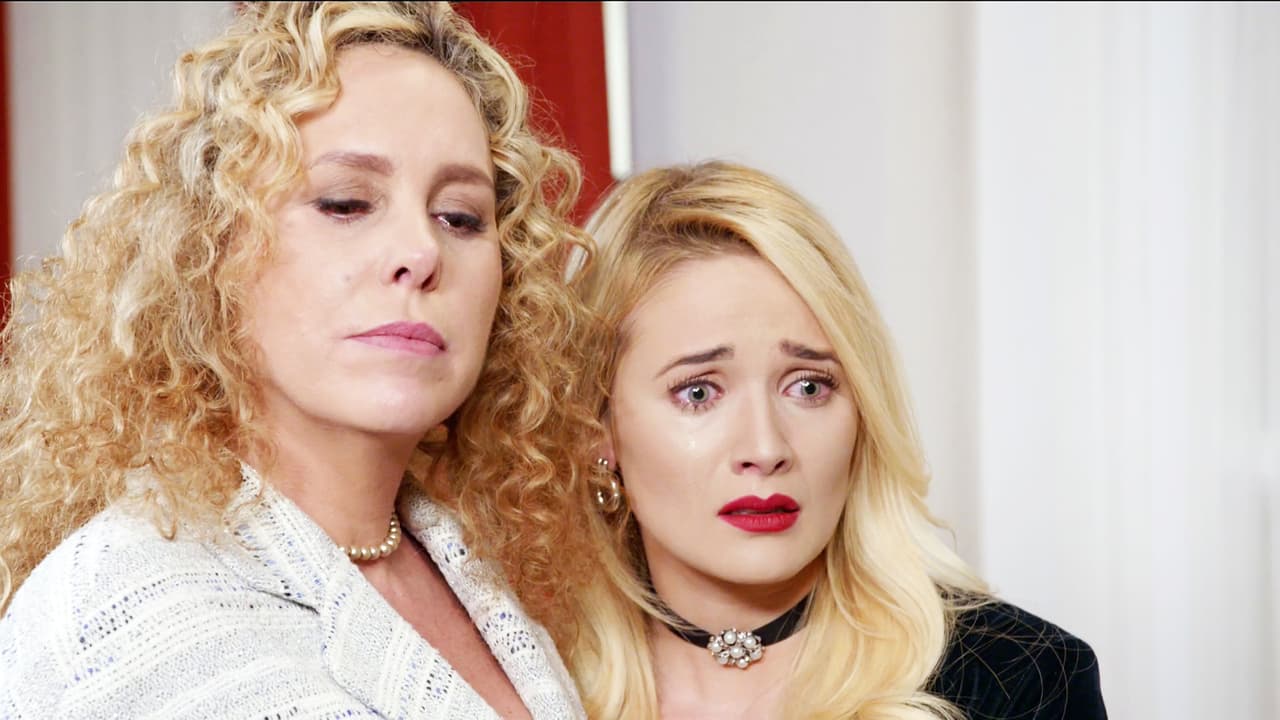 <b><a href="http://www.univision.com/temas/azela-robinson">Azela Robinson</a></b> se convirtió en la malvada 'Lilian' en el melodrama
<b>'Vino el amor'</b>, ella era madre de
<a href="http://www.univision.com/novelas/vino-el-amor/kimberly-dos-ramos-es-graciela">'Graciela' (<b>Kimberly Dos Ramos</b>)</a>.