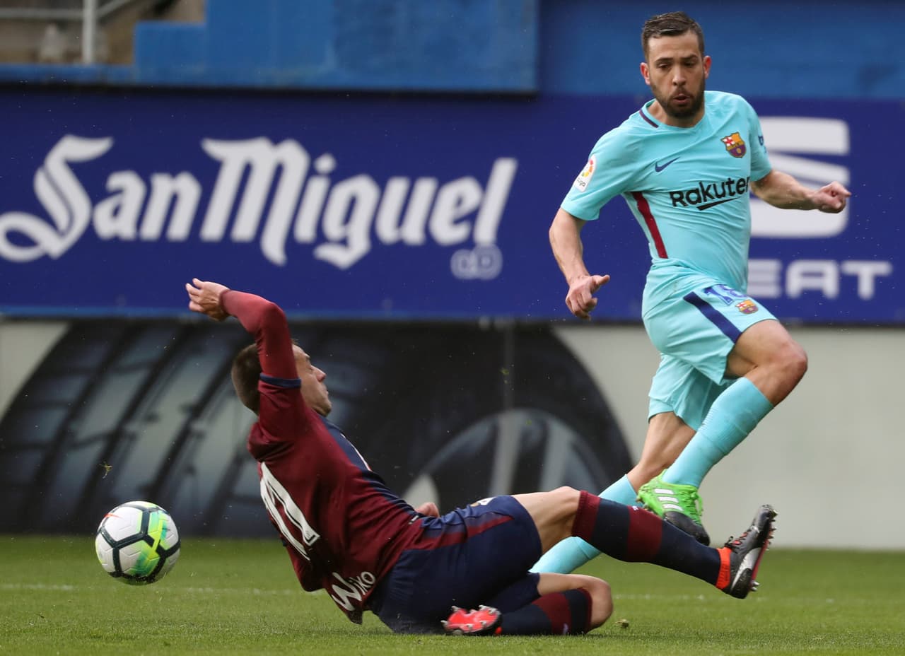 El gol definitivo, a pesar de los esfuerzos del Eibar, lo marcaría Jordi Alba en el minuto 88 aprovechando un rechazo del portero a un tiro de Messi. Definió con el arco vacío.