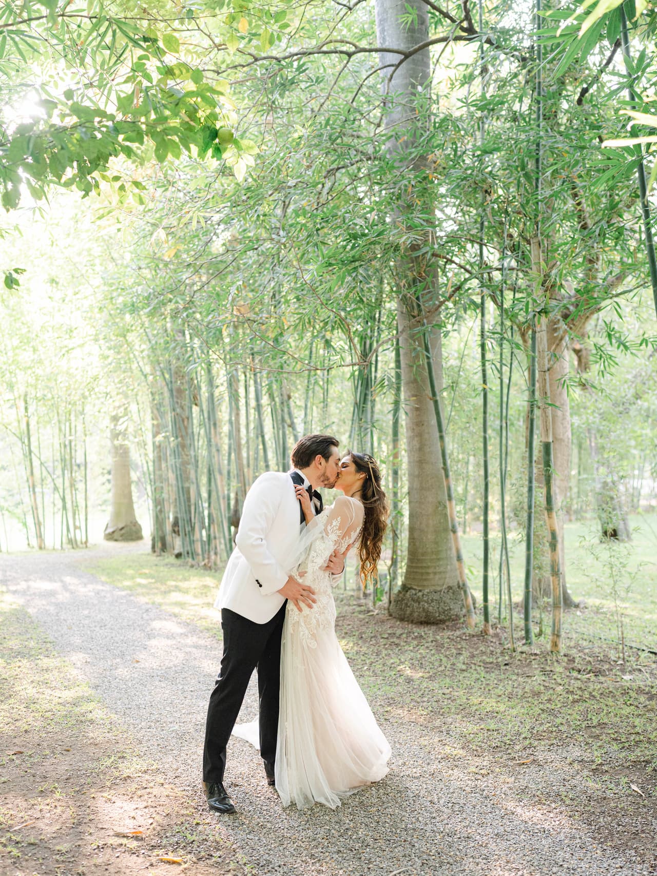 “Mi boda fue mucho mucho mucho mejor de lo que jamás imaginé. Mis invitados tienen la culpa de eso porque fueron a darlo todo”, sentenció ella en una historia de Instagram.
<br>
